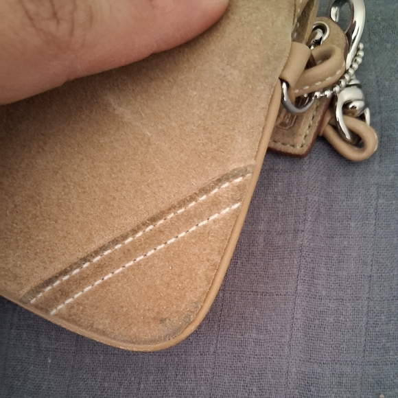 Y2k Coach Tan Suede Wristlet - Picture 6 of 7